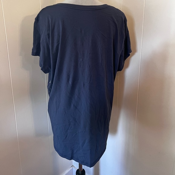 NWT Goodthreads V-Neck Pocket Tee, Navy, XL - Picture 2 of 4
